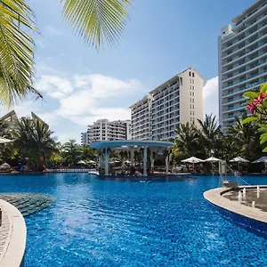 Отель Ramada Plaza By Wyndham Bay, Санья